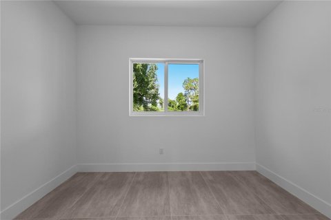 House in Lehigh Acres, Florida 4 bedrooms, 151.62 sq.m. № 2238437 - photo 30