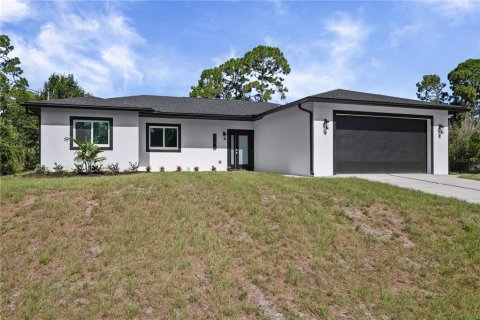 House in Lehigh Acres, Florida 4 bedrooms, 151.62 sq.m. № 2238437 - photo 2