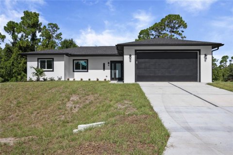 House in Lehigh Acres, Florida 4 bedrooms, 151.62 sq.m. № 2238437