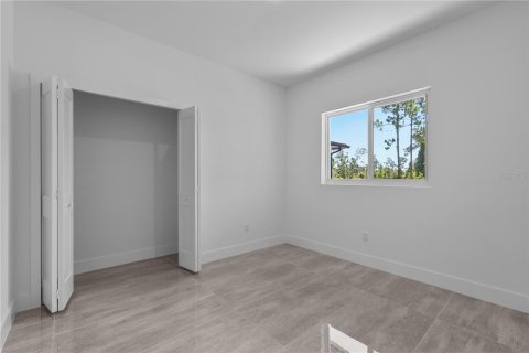 House in Lehigh Acres, Florida 4 bedrooms, 151.62 sq.m. № 2238437 - photo 25