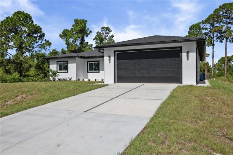 House in Lehigh Acres, Florida 4 bedrooms, 151.62 sq.m. № 2238437 - photo 3