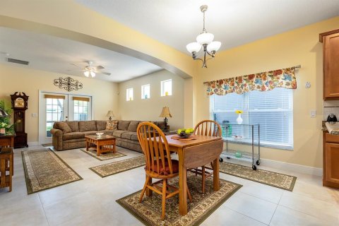 House in Orlando, Florida 3 bedrooms, 173.73 sq.m. № 1780861 - photo 13