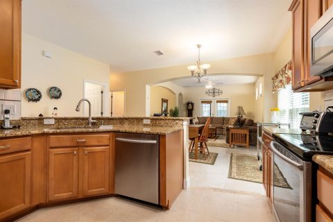 House in Orlando, Florida 3 bedrooms, 173.73 sq.m. № 1780861 - photo 10