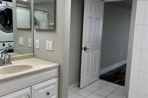 Снять в аренду кондоминиум в Хомстед, Флорида 1 спальня, 60.39м2, № 1948967 - фото 17