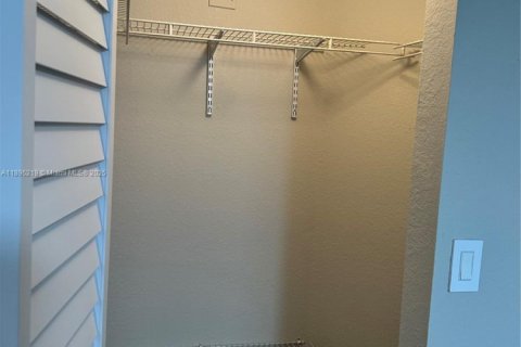 Снять в аренду кондоминиум в Хомстед, Флорида 1 спальня, 60.39м2, № 1948967 - фото 22