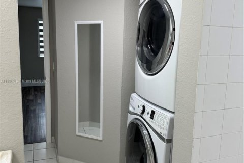 Снять в аренду кондоминиум в Хомстед, Флорида 1 спальня, 60.39м2, № 1948967 - фото 16