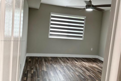 Снять в аренду кондоминиум в Хомстед, Флорида 1 спальня, 60.39м2, № 1948967 - фото 19