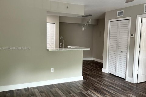 Снять в аренду кондоминиум в Хомстед, Флорида 1 спальня, 60.39м2, № 1948967 - фото 26