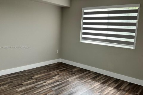 Снять в аренду кондоминиум в Хомстед, Флорида 1 спальня, 60.39м2, № 1948967 - фото 24