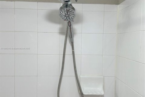 Снять в аренду кондоминиум в Хомстед, Флорида 1 спальня, 60.39м2, № 1948967 - фото 18