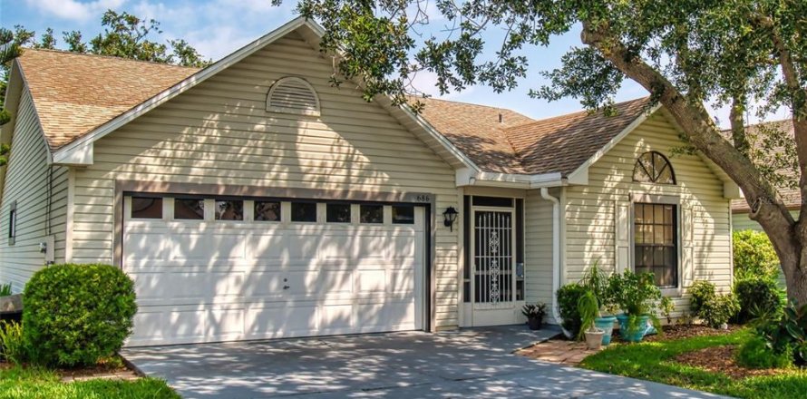 House in New Smyrna Beach, Florida 2 bedrooms, 116.59 sq.m. № 1771369