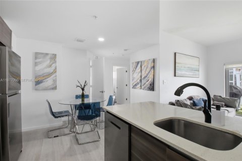 Condominio en venta en Miami, Florida, 2 dormitorios, 77.76 m2 № 2042903 - foto 8