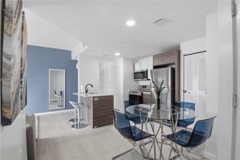 Condominio en venta en Miami, Florida, 2 dormitorios, 77.76 m2 № 2042903 - foto 12