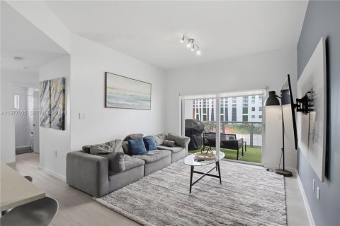Condominio en venta en Miami, Florida, 2 dormitorios, 77.76 m2 № 2042903 - foto 2