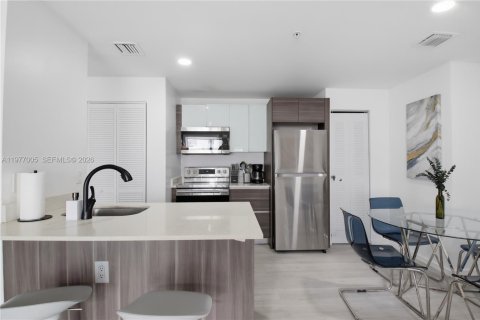 Condominio en venta en Miami, Florida, 2 dormitorios, 77.76 m2 № 2042903 - foto 7