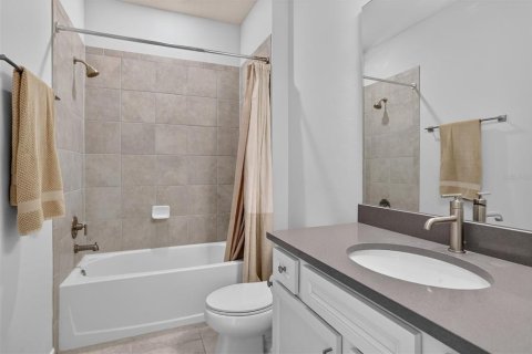 House in Orlando, Florida 4 bedrooms, 190.91 sq.m. № 2389053 - photo 18