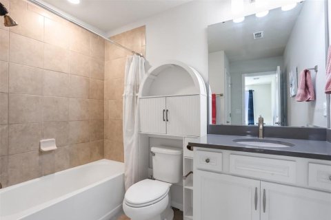 House in Orlando, Florida 4 bedrooms, 190.91 sq.m. № 2389053 - photo 27
