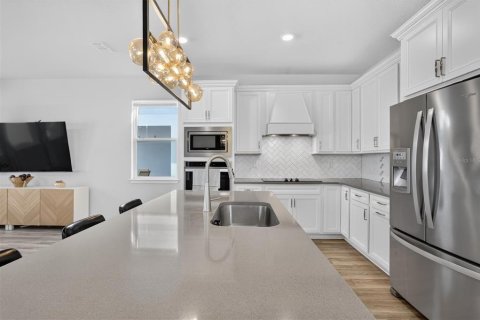 House in Orlando, Florida 4 bedrooms, 190.91 sq.m. № 2389053 - photo 12