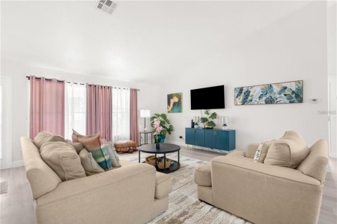 House in Hudson, Florida 6 bedrooms, 186.27 sq.m. № 1810305 - photo 9