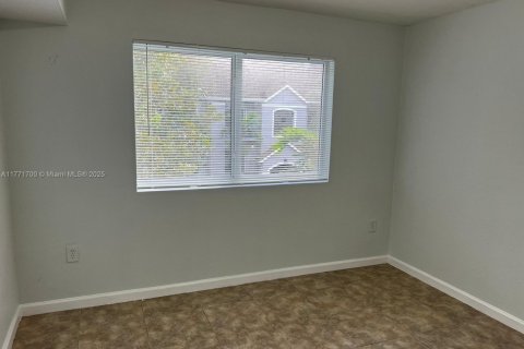 Condominio en alquiler en Homestead, Florida, 2 dormitorios, 83.15 m2 № 1691798 - foto 11