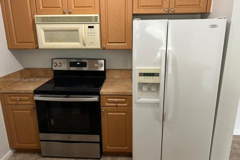 Condominio en alquiler en Homestead, Florida, 2 dormitorios, 83.15 m2 № 1691798 - foto 4