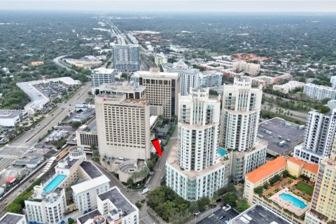 Propiedad comercial en venta en Miami, Florida № 1991083 - foto 10