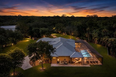 Casa en Davenport, Florida 4 dormitorios, 261.24 m2 № 2285701