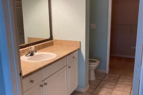Condominio en alquiler en Sarasota, Florida, 1 dormitorio, 78.78 m2 № 1916731 - foto 11