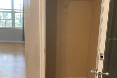 Condominio en alquiler en Sarasota, Florida, 1 dormitorio, 78.78 m2 № 1916731 - foto 5