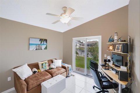 Casa en venta en Palm Coast, Florida, 3 dormitorios, 151.52 m2 № 2385861 - foto 19