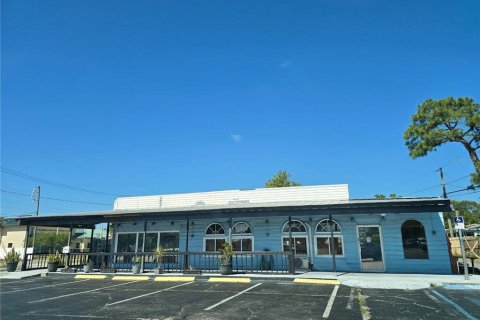 Propiedad comercial en Largo, Florida 349.87 m2 № 2205419