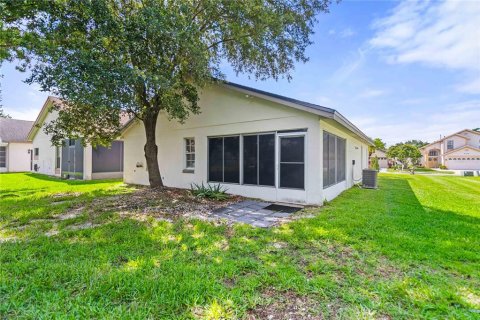 House in Orlando, Florida 3 bedrooms, 122.72 sq.m. № 1786075 - photo 19