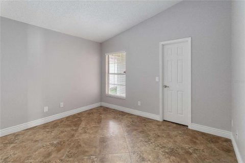 House in Orlando, Florida 3 bedrooms, 122.72 sq.m. № 1786075 - photo 13