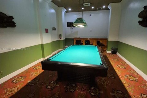 Condo in Hollywood, Florida, 2 bedrooms  № 1968511 - photo 10