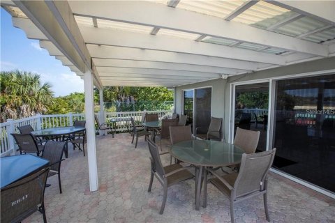 Condo in Saint Petersburg, Florida, 2 bedrooms  № 1883609 - photo 22