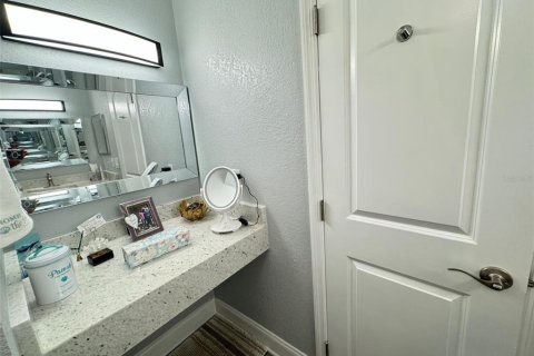 Condo in Saint Petersburg, Florida, 2 bedrooms  № 1883609 - photo 9