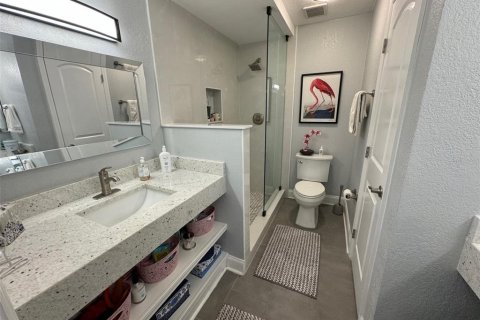 Condo in Saint Petersburg, Florida, 2 bedrooms  № 1883609 - photo 8