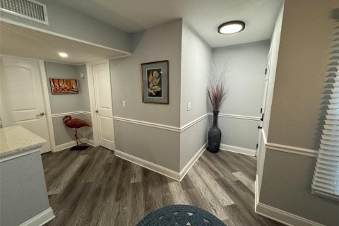 Condo in Saint Petersburg, Florida, 2 bedrooms  № 1883609 - photo 3