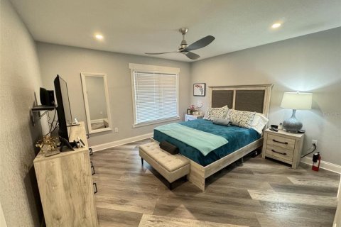 Condo in Saint Petersburg, Florida, 2 bedrooms  № 1883609 - photo 7