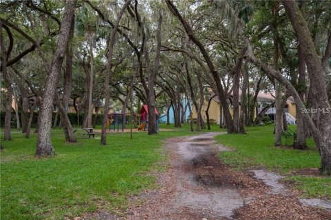 Condo in Saint Petersburg, Florida, 2 bedrooms  № 1883609 - photo 30