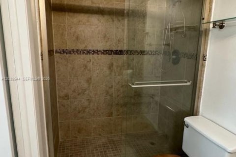 Condo in Hollywood, Florida, 2 bedrooms  № 2089661 - photo 15