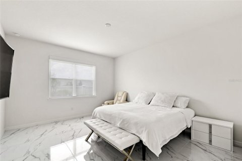 Casa en venta en Orlando, Florida, 4 dormitorios, 171.78 m2 № 2210337 - foto 9