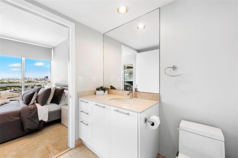 Снять в аренду кондоминиум в Майами-Бич, Флорида 2 спальни, 130.06м2, № 1988554 - фото 18