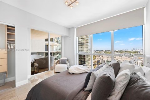 Снять в аренду кондоминиум в Майами-Бич, Флорида 2 спальни, 130.06м2, № 1988554 - фото 25
