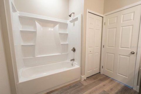 Condo in Orlando, Florida, 2 bedrooms  № 2237714 - photo 16