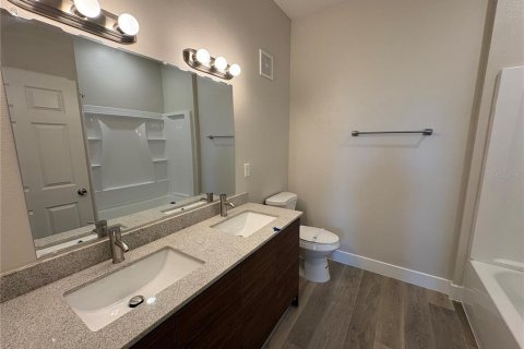 Condo in Orlando, Florida, 2 bedrooms  № 2237714 - photo 14