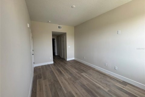 Condo in Orlando, Florida, 2 bedrooms  № 2237714 - photo 20