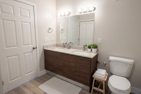 Condo in Orlando, Florida, 2 bedrooms  № 2237714 - photo 24