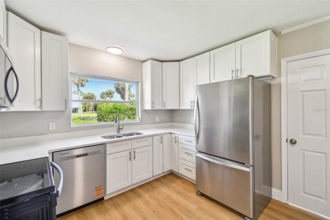 Casa en alquiler en Clearwater, Florida, 2 dormitorios, 67.63 m2 № 1850163 - foto 6
