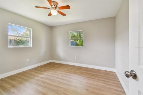 Casa en alquiler en Clearwater, Florida, 2 dormitorios, 67.63 m2 № 1850163 - foto 11